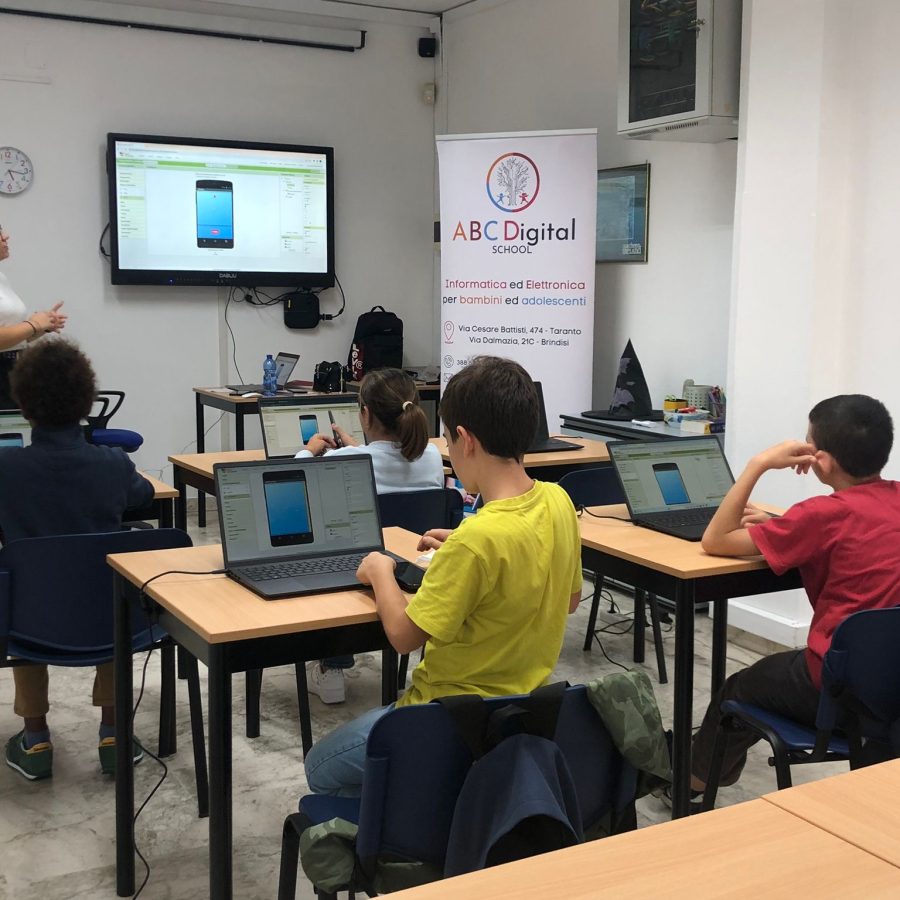 Circuiti morbidi ed elettronica creativa: la scienza spiegata con il gioco